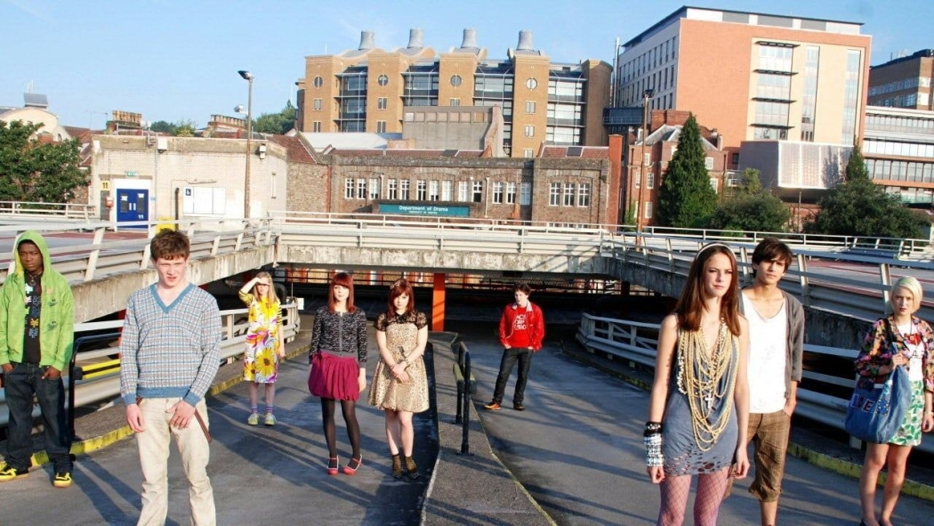 Skins 2. Sezon 9. Bölüm izle